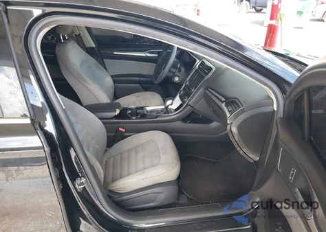 2015 Ford Fusion S z USA, uszkodzony, nr VIN 3FA6P0G7XFR211875